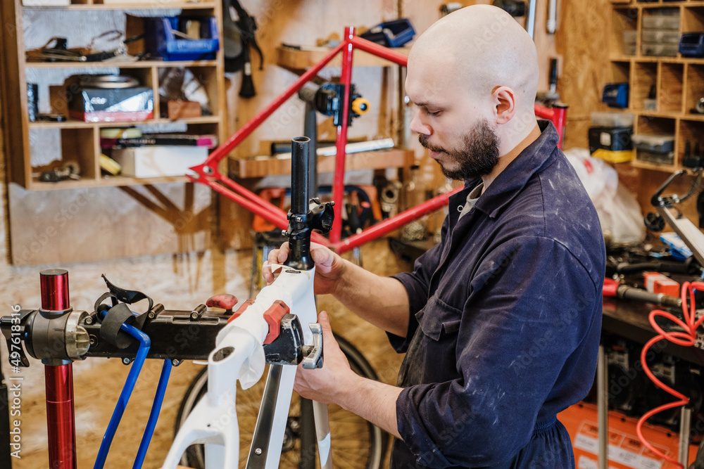 Bicycle steering installation Bicycle steering installation