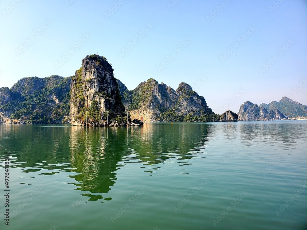 Naklejka premium lake in mountains