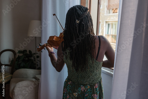 Black girl with violin photo