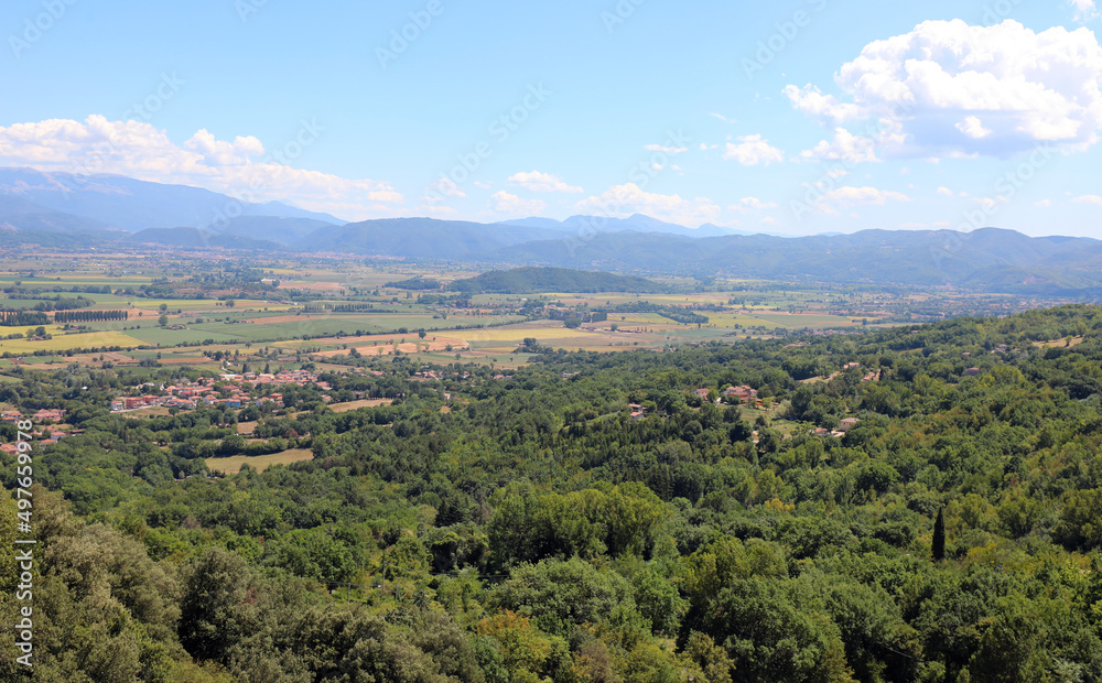 Fototapeta premium panoramic with of a valley of the Central Italy in summer