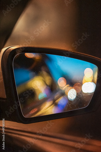Konstfotografi mirror in the car