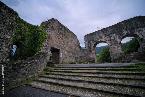 Slika na platnu Susa medieval arch with guard towers to defend the city Italy