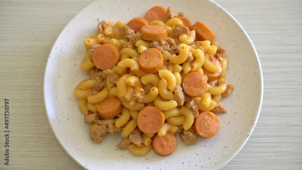 macaroni with sausage and minced pork macaroni with sausage and minced pork