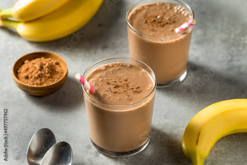 Healthy Homemade Chocolate Banana Smoothie