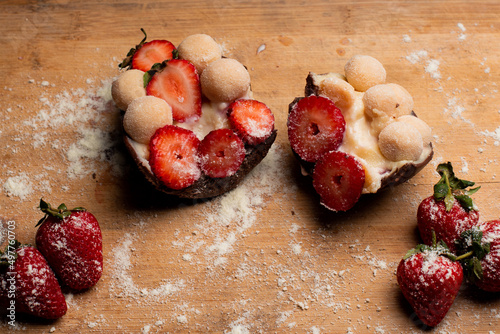  Ovo de colher em 250 gramas bombom de morango (foto de cima) Spoon egg in 250 grams strawberry bonbon (top photo)