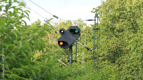 Ein Eisenbahnsignal, Vorsignal, Langsamfahrt, H/V-Signalsystem