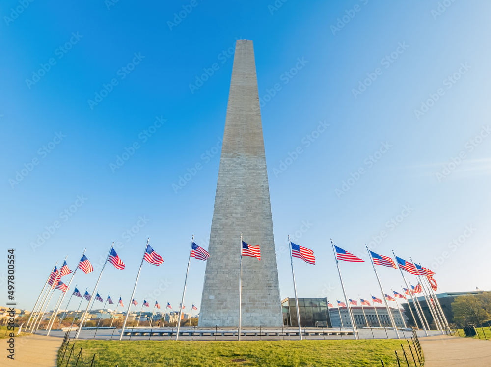 Fototapeta premium Sunny view of the Washington Monument