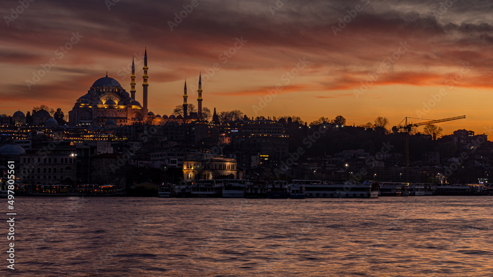 Obraz premium notre dame cathedral at sunset