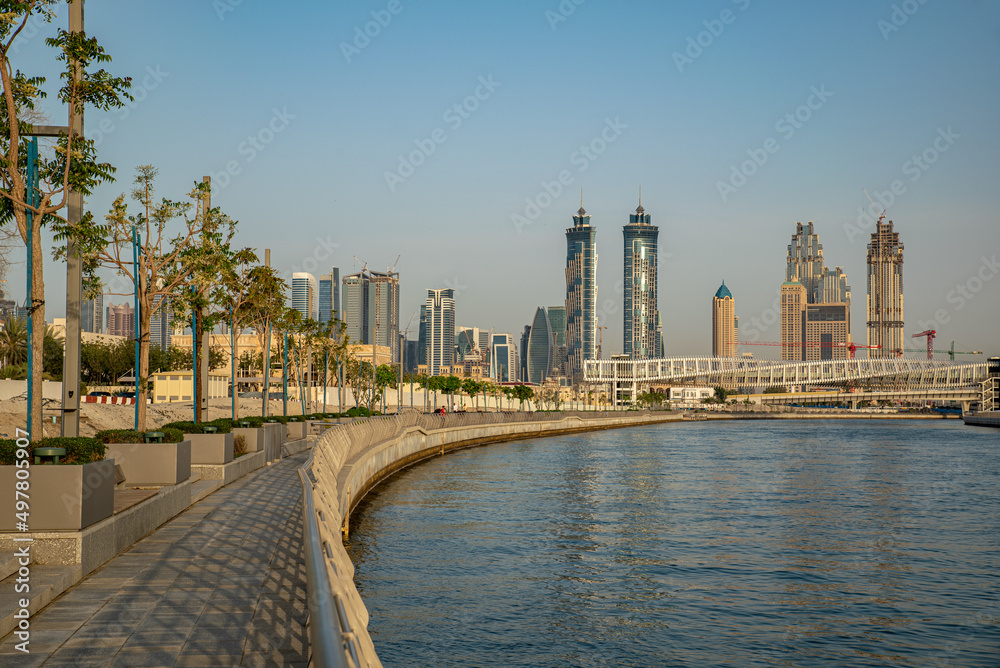 Fototapeta premium View of dubai on sundown