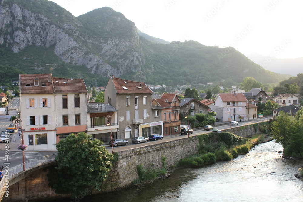 small towns in the interior of france