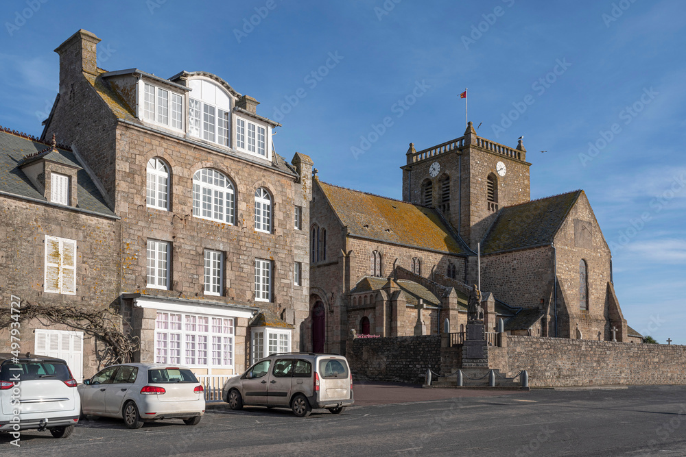 Obraz premium Architecture of the church and town of Barfleur in Normandy, France 