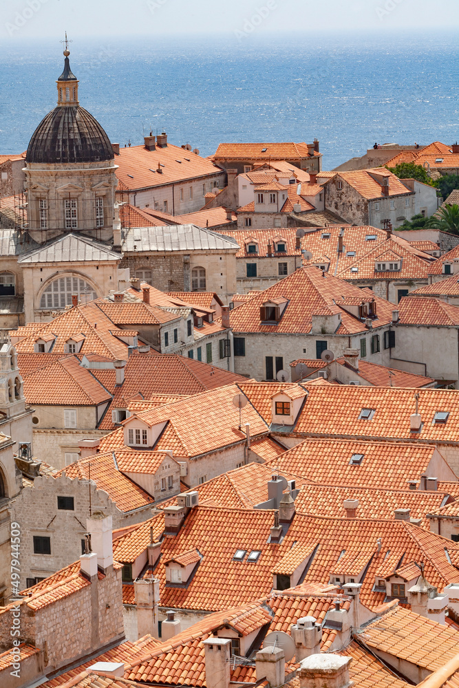 Dubrovnik città di mare in Croazia  ripresa dall'alto 