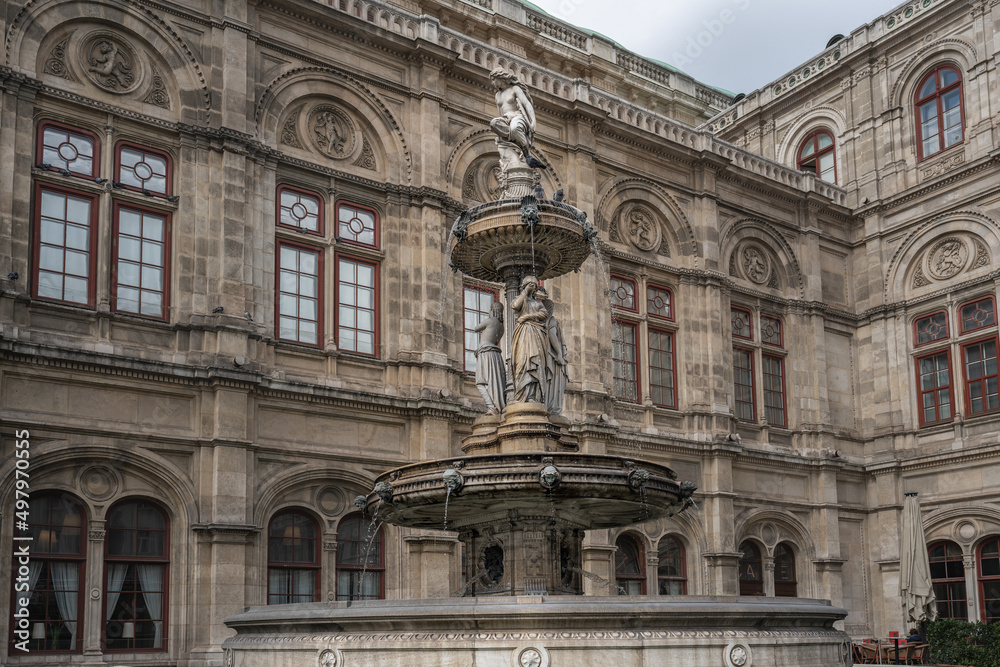 Opera Fountain (Opernbrunnen) at Vienna State Opera (Wiener Staatsoper) - Vienna, Austria