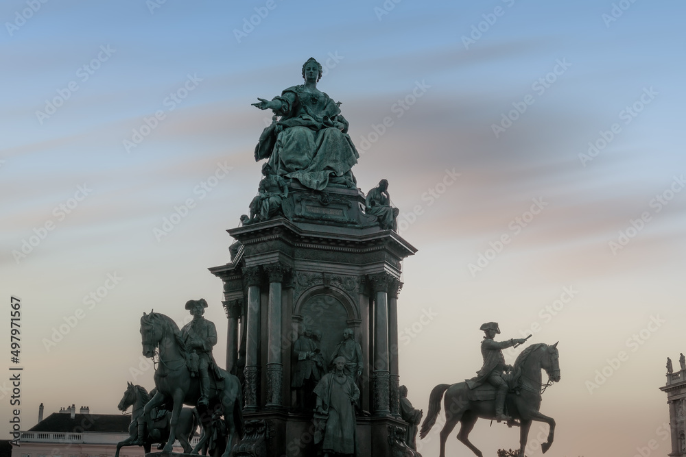 Fototapeta premium Empress Maria Theresa Monument at Maria Theresa Square by Kaspar von Zumbusch, 1888 - Vienna, Austria