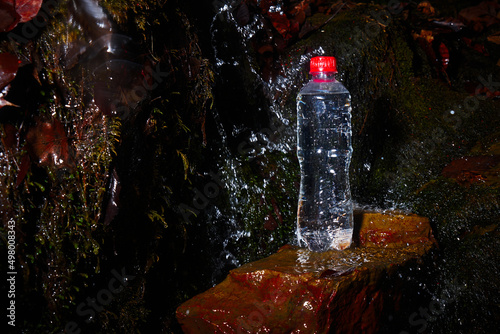 Fotografija Plastic bottle with drinking water.