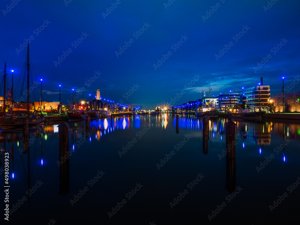 At night in Bremerhaven at the port
