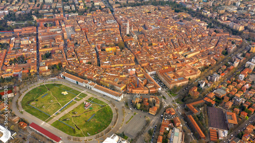 Εκτύπωση καμβά Aerial view on the historic center of Modena