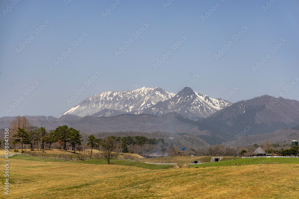 日本の岡山県の蒜山高原のとても美しい春の風景