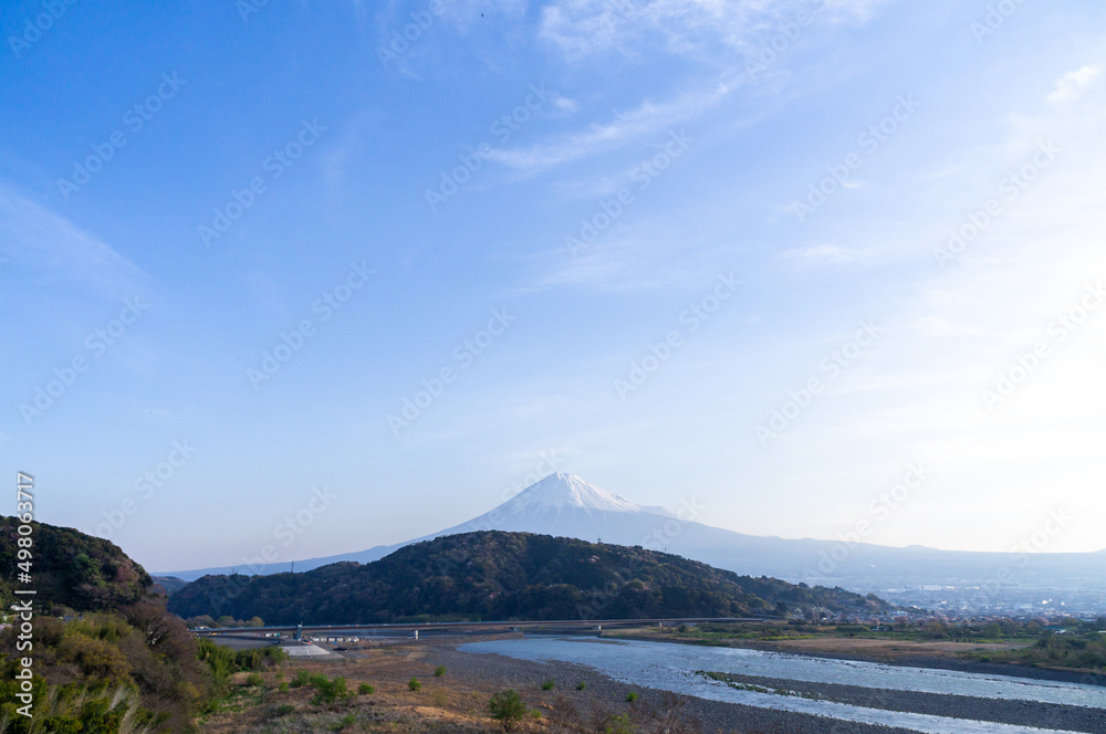 静岡県富士市富士川から見た富士山