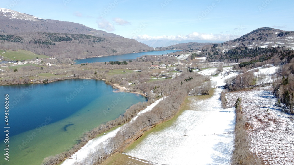 Lac  de Laffrey - Lac de Pétichet - Isère - Drone