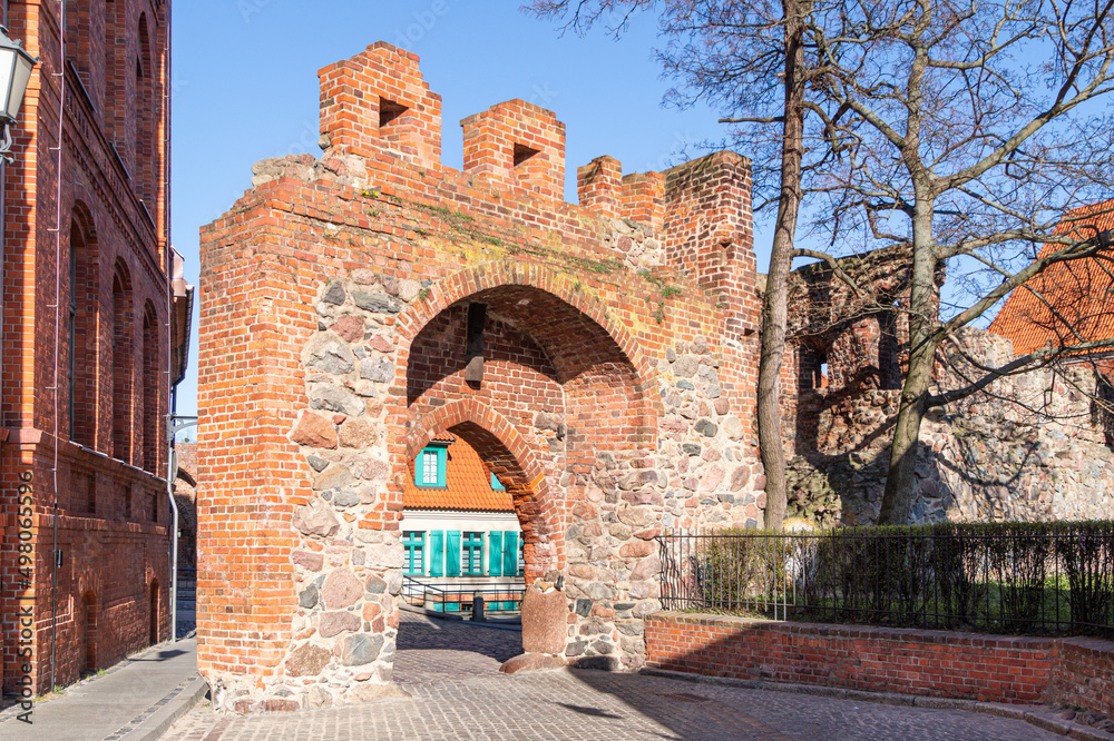 Naklejka premium Historic ancient gate in Torun fortress