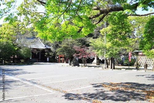晴れの日の谷山神社の風景