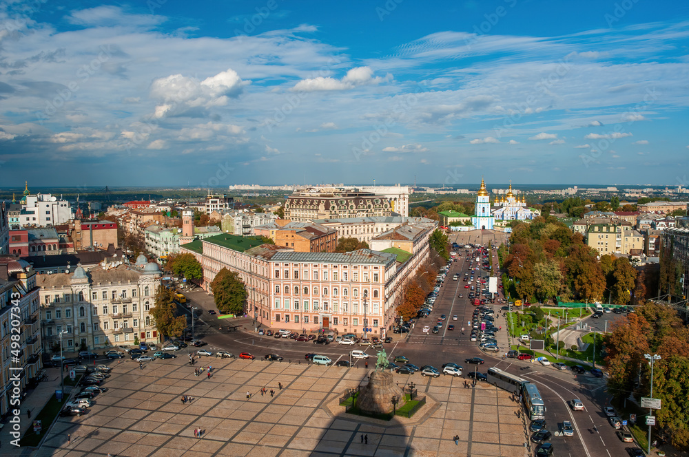 Scenic view of Sophia Square with Monument of Bohdan Khmelnytsky and St Michael's Golden-Domed Monastery, Kyiv, Ukraine