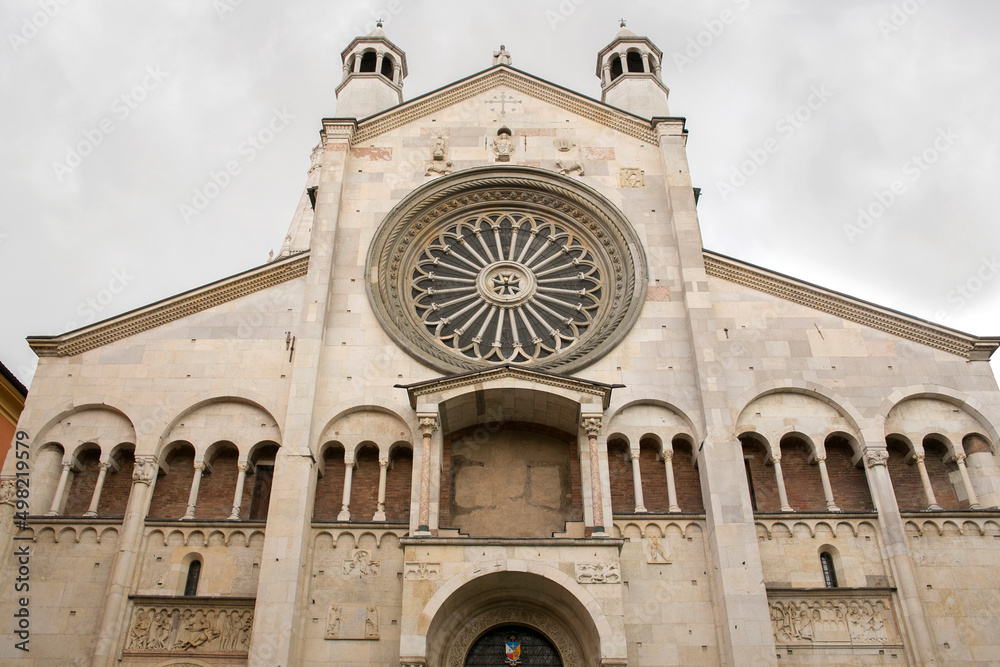 Obraz premium Facade of Duomo in Modena, Italy. This is the most important church in the city.