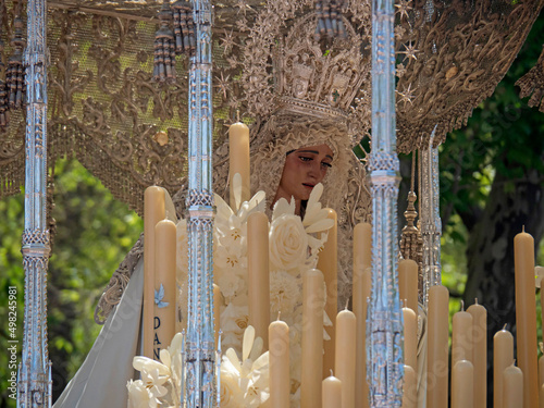 Paso de palio de María Santísima de la Paz. Semana Santa / Step of canopy of Holy Mary of Peace. Holy Week.  Sevilla