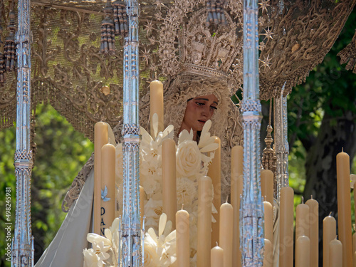 Paso de palio de María Santísima de la Paz. Semana Santa / Step of canopy of Holy Mary of Peace. Holy Week.  Sevilla