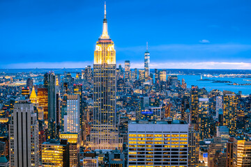 Wandcirkels Empire State Building Episch avondzicht op New York City  © xbrchx