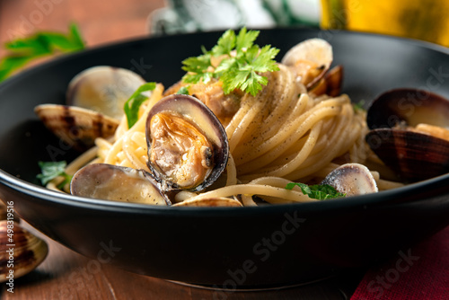 Billede på lærred Piatto di deliziosi spaghetti con vongole veraci