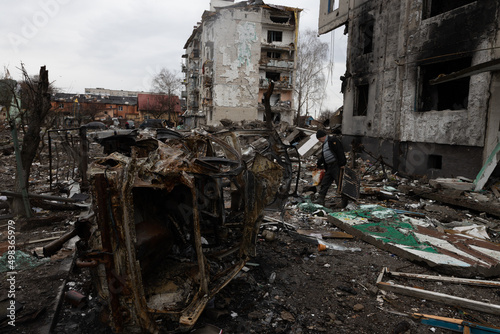 Edificio habitacional donde vivian cientos de personas destruido por un misil ruso en Bodoryanca Ucrania. 