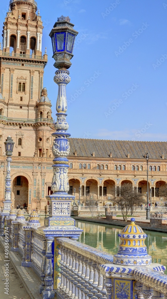 Fototapeta premium Parc de María Luisa et place d'Espagne à Séville en Andalousie, Espagne