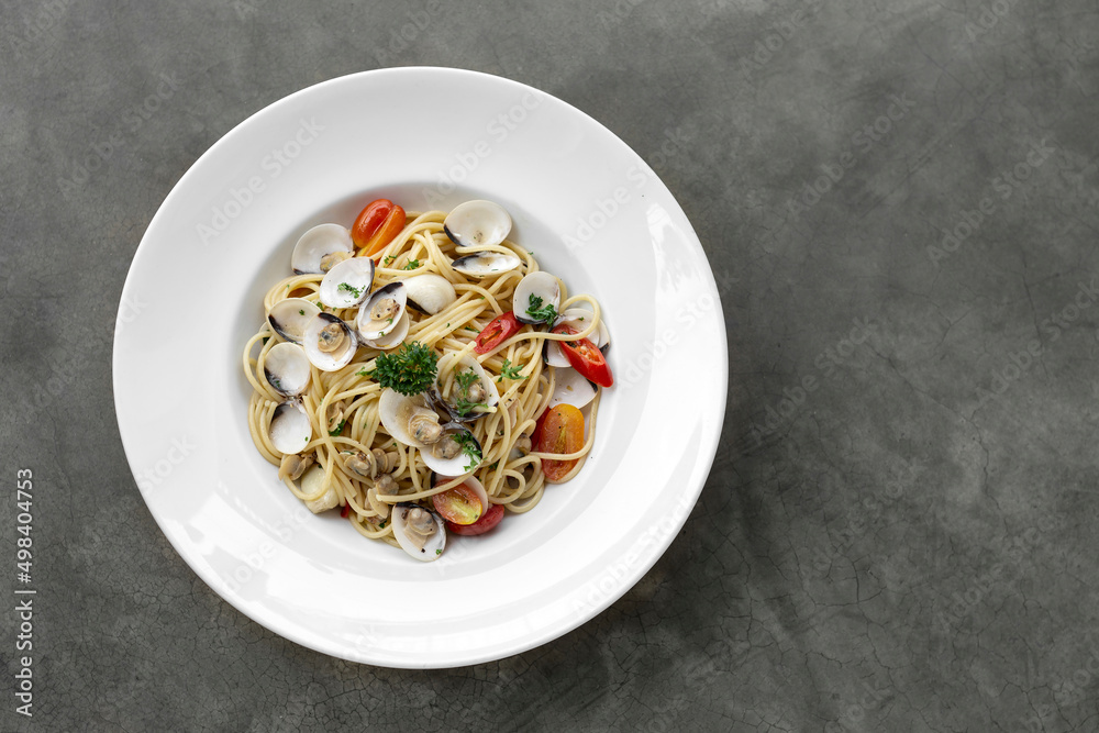Spaghetti alle Vongole traditional italian seafood pasta with clams Spaghetti alle Vongole traditional italian seafood pasta with clams