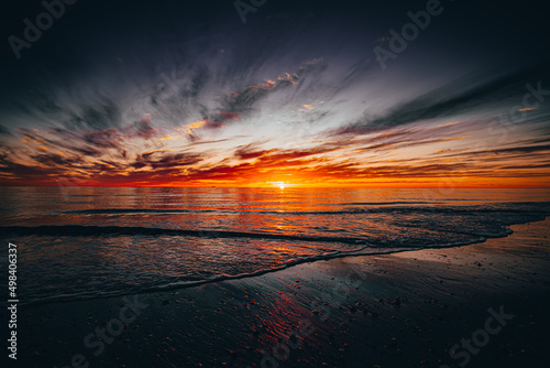 Fototapeta Naklejka Na Ścianę i Meble -  sunset on the beach