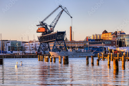 Blick auf Rostock im Sonnenaufgang Skyline