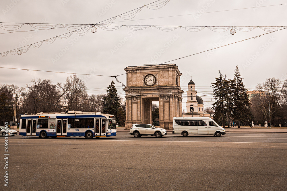Obraz na płótnie Triumphal Arch or Victory Arch located in the center of the city, Moldova w salonie