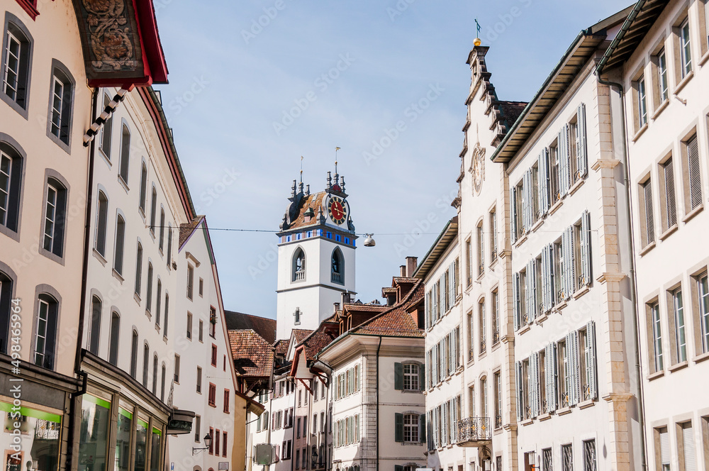 Aarau, Stadtkirche, Altstadt, Altstadthäuser, historische Gassen, Aare, Fluss, Frühling, Frühlingssonne, Aargau, Schweiz