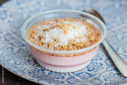 vanilla pudding with cinnamon
