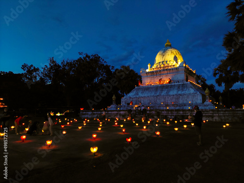 Swaminarayan Akshardham Hindu temple and spiritual-cultural campus in Delhi, India photo