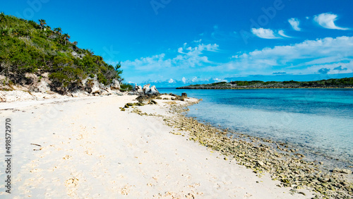Fotografia beach shore ocean bahamas tropical blue water  paradise island sand shore sky