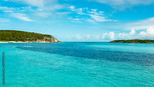 Fototapeta Naklejka Na Ścianę i Meble -  blue water ocean reef island jamaica