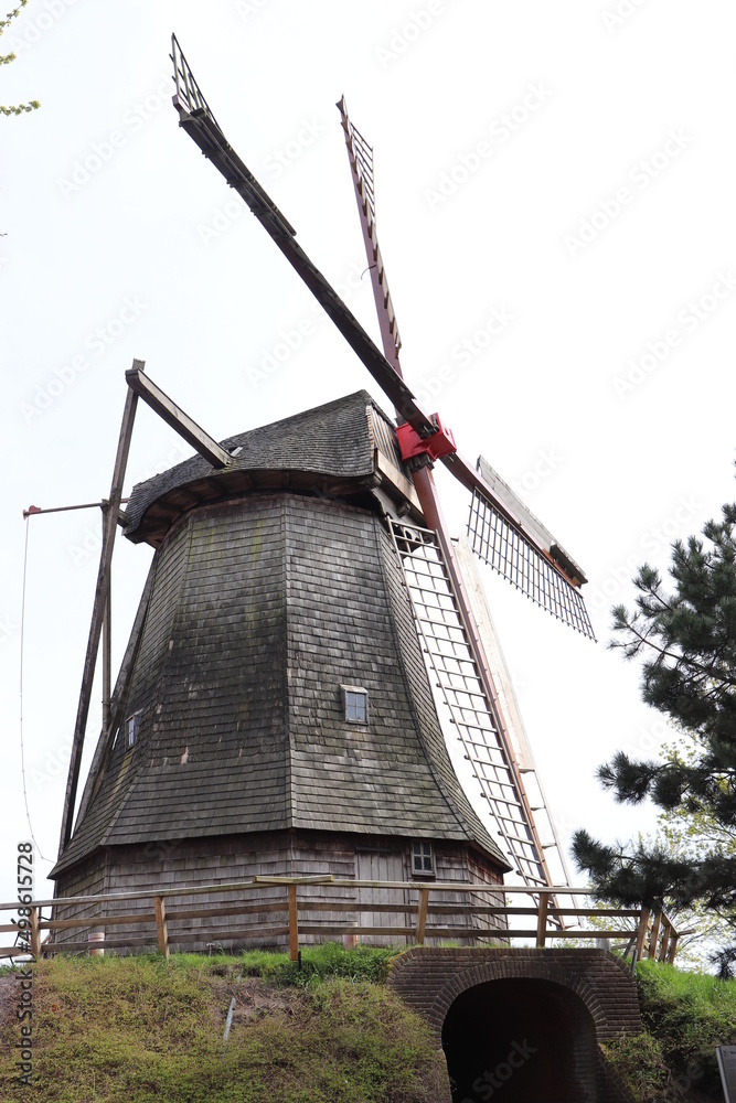 Wippinger Mühle. Windmühle im Emsland.