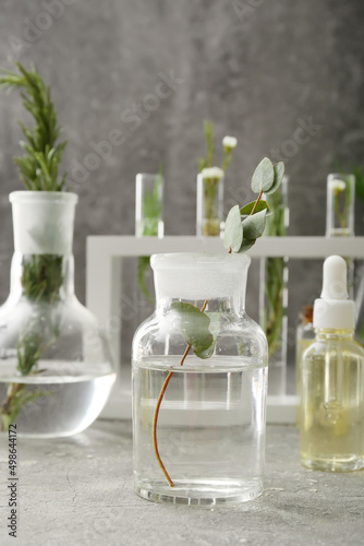 Laboratory glassware with n...