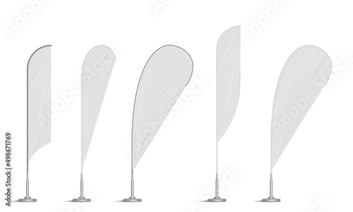 Bow and feather beach flags, blank curved wind banners templates. Vertical signboards for outdoor city advertising. Expo stands mockup isolated on white background, Realistic 3d vector mock up set