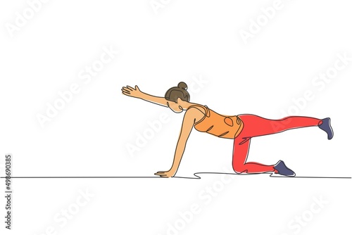 One continuous line drawing of young sporty woman working out pilates push up in fitness gym club center. Healthy fitness sport concept. Dynamic single line draw graphic design vector illustration