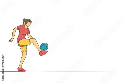 One continuous line drawing of young sporty woman soccer freestyler player practice ball juggling in the street. Football freestyle sport concept. Dynamic single line draw design vector illustration