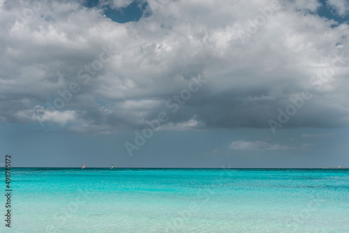 beach with blue sky cuba © Vitalii