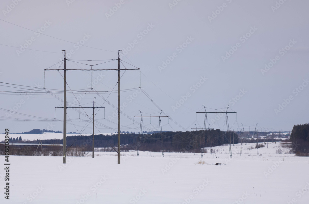 Power lines with a voltage of 500 kilovolts in the Republic of Udmurtia and Tatarstan.
ЛЭП напряжением 500 киловольт в республике Удмуртия и Татарстан. 